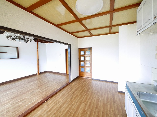 郡山新町テラスハウスの居間・リビング|ゆったりとした居間です