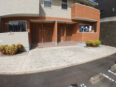 【エントランス】 | スワンコリーヌ