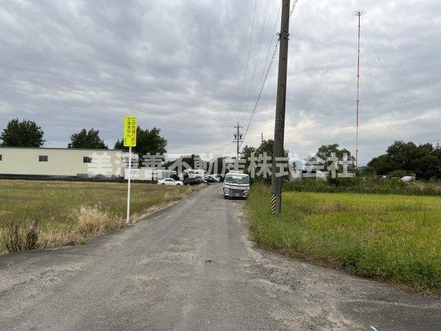５１２４３　岐阜市曽我屋土地の前面道路含む現地写真