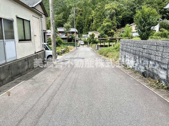 ５２３３８　岐阜市石谷土地　の前面道路含む現地写真