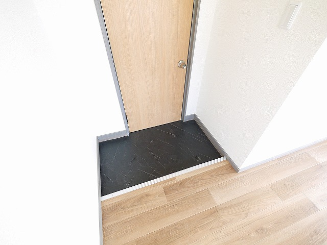 サワダビルの玄関