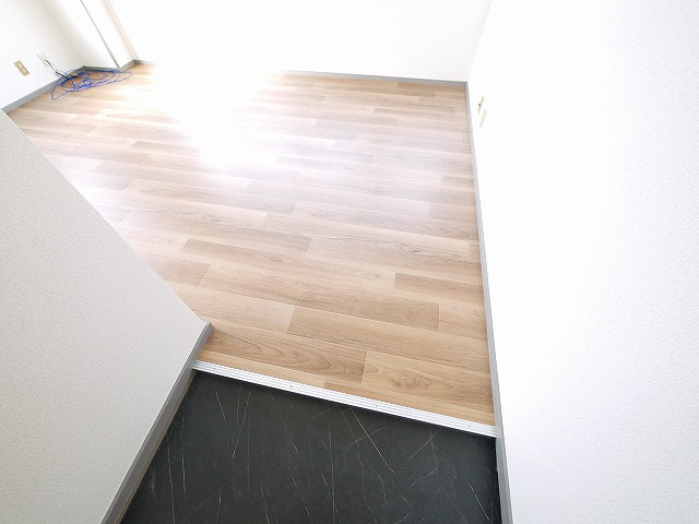 サワダビルの玄関