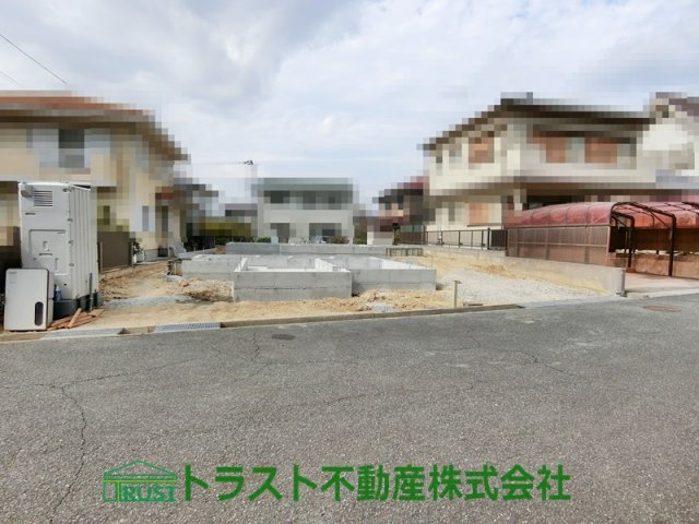 神戸市第３１西区春日台新築戸建　１号地の前面道路含む現地写真