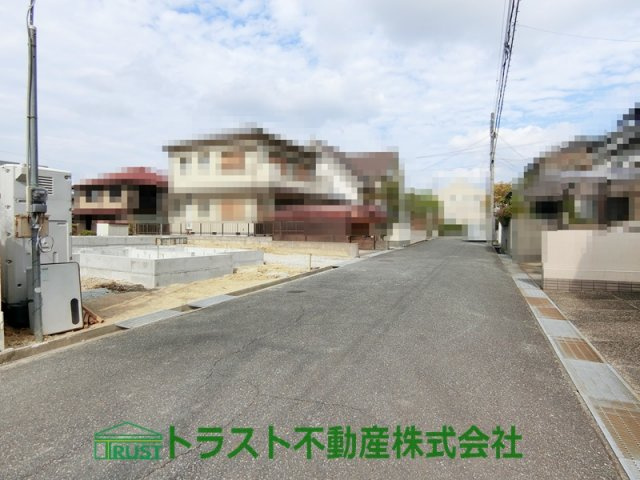 神戸市第３１西区春日台新築戸建２号地の前面道路含む現地写真