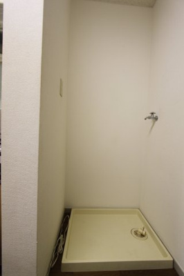 【設備】 | ショーケー上杉一号館 | 洗濯機置場