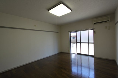 【洋室】 | ショーケー上杉一号館 | 10帖