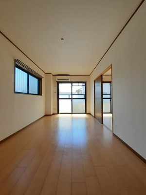 【居間・リビング】 | ウイングイースト