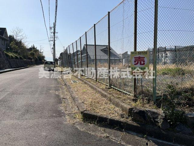 ５３７２９　岐阜市日野北土地の前面道路含む現地写真
