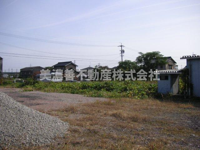 ４１１２３　一宮市木曽川町外割田土地の外観