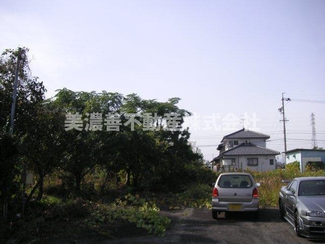 ４１１２３　一宮市木曽川町外割田土地の外観