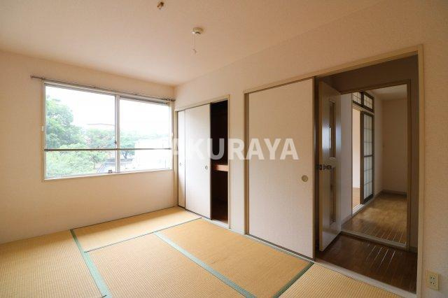 クレッセントヴィラB棟の和室