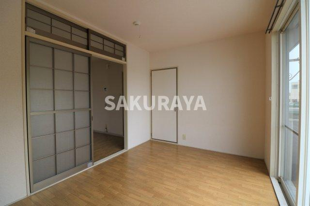 クレッセントヴィラB棟の洋室