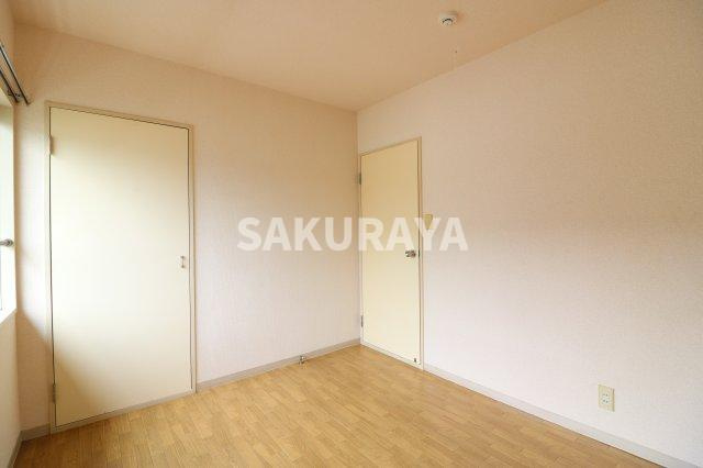 クレッセントヴィラB棟の洋室