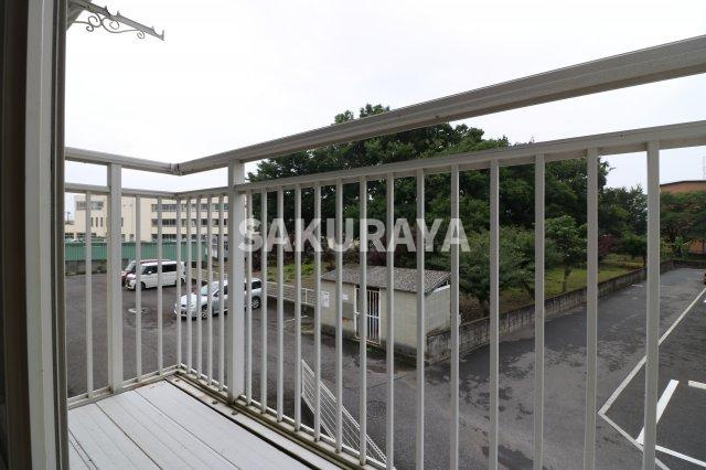 クレッセントヴィラB棟のバルコニー