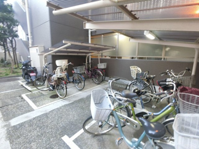 【その他共用部分】 | エンゼルハイム蒲田第２ | バイク置場・駐輪場です。