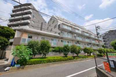 【外観】 | エンゼルハイム蒲田第２ | 5階南西向きにつき日照・通風・眺望！多摩川の花火大会が望めます♪令和元年12月リノベーション。裸足が気持ちの良い無垢フローリング貼替！