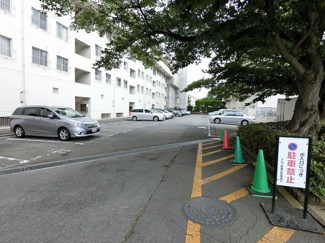 【駐車場】