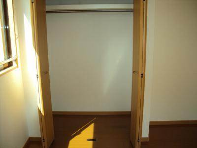 アパルトマン505の収納|クローゼット