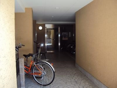 アパルトマン505のエントランス