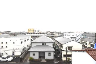 【展望】 | 開放的な眺望。
前面に高い建物がないため、開放感があります。