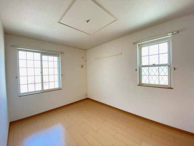 トールスターの洋室