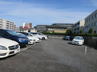 【駐車場】
