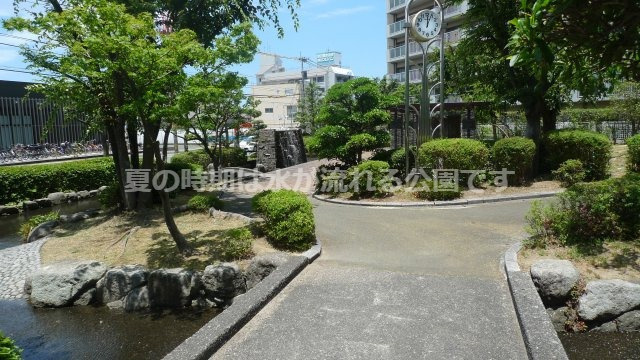 ファミールハイツ久留米弐番館のその他共用部分|2つ目の公園で夏は人口の水が流れ涼しさを演出し、クリスマスシーズンはイルミネーションが見どころとなります。