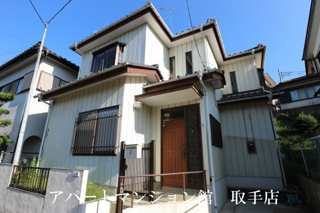 新取手３丁目貸家の外観