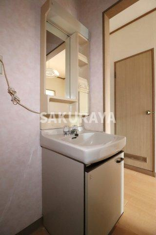 エスポワールMITAの独立洗面台|2023年4月撮影。