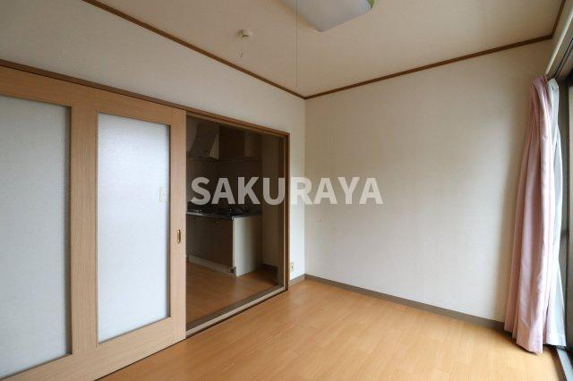 エスポワールMITAの洋室|2023年4月撮影。