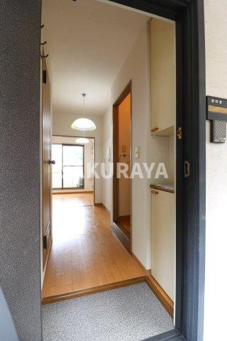 エスポワールMITAの玄関|2023年撮影。