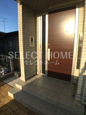 【エントランス】 | サンレストB棟 | 清潔なエントランスです