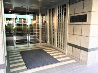 【エントランス】