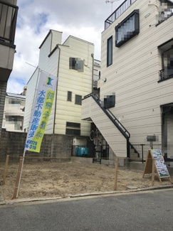 【前面道路含む現地写真】