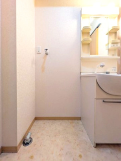 【洗面所】 | アベニューＡ棟 | 洗濯機置き場