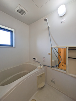 【浴室】 | アベニューＡ棟 | 追い炊き機能付き