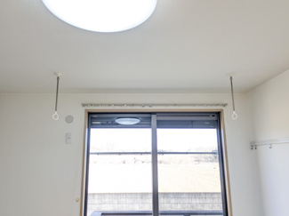 【設備】 | アベニューＡ棟 | 室内物干し