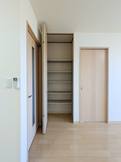 【収納】 | アベニューＡ棟 | LDK（リビングダイニングキッチン）　収納