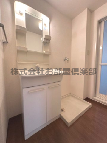 アパルトマントNFB A棟の洗面所|洗面所です