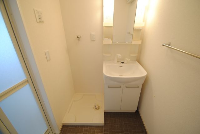 エマーブルⅢ A棟の洗面所