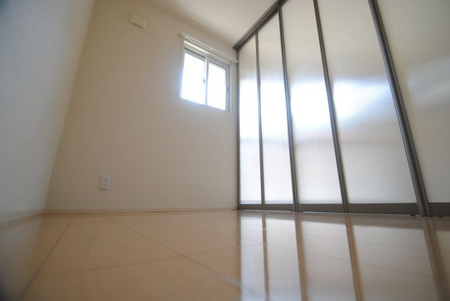 エマーブルⅢ A棟の洋室