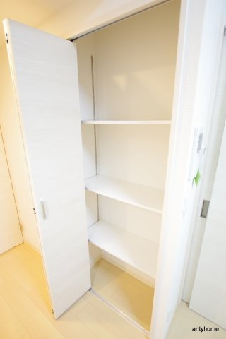 ユーズ7番館　仲介手数料無料の収納