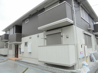 【外観】 | 田園都市線「梶が谷」駅より徒歩圏内☆築浅の2階建てアパートです！コンビニやスーパーが近くて便利な住環境♪