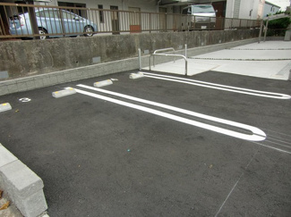 【駐車場】 | いつでも目の届く敷地内に駐車場があります♪荷物がかさばりがちなお買物にも、敷地内駐車場があると便利ですよね☆