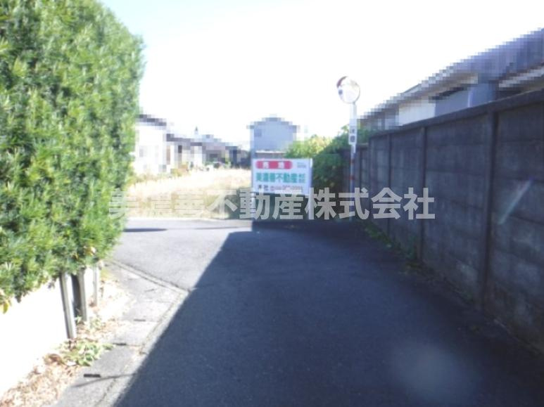 ２４７０６　羽島市竹鼻町飯柄土地の前面道路含む現地写真
