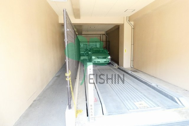 プログレッソ住吉の駐車場