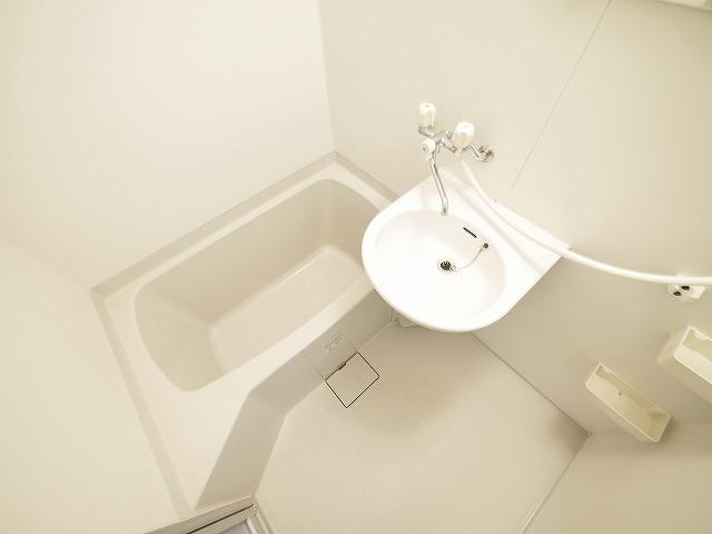 メゾンラポールの浴室|お風呂です