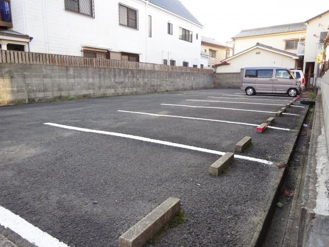 唐津市新町の駐車場の外観