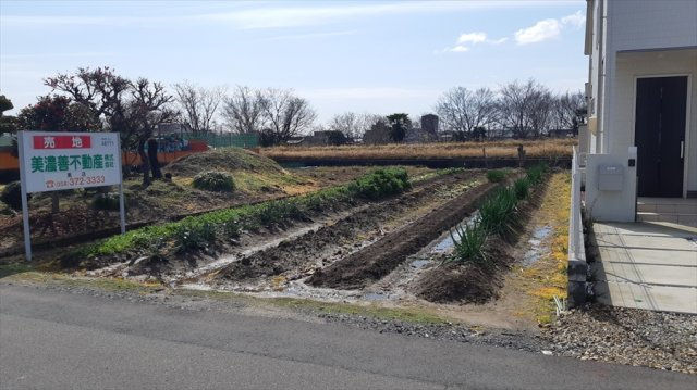 ４６７７１　岐阜市須賀土地