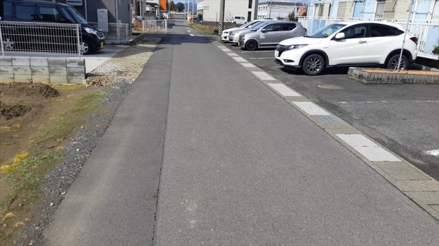 ４６７７１　岐阜市須賀土地の前面道路含む現地写真